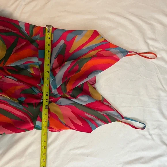 Vince Camuto Pink Tropical Print Wrap Midi Beach Vacation Wedding Event Dress - Picture 3 of 13